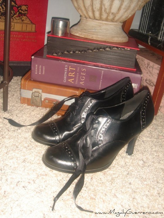 shoes-and-books-by-magaly-guerrero